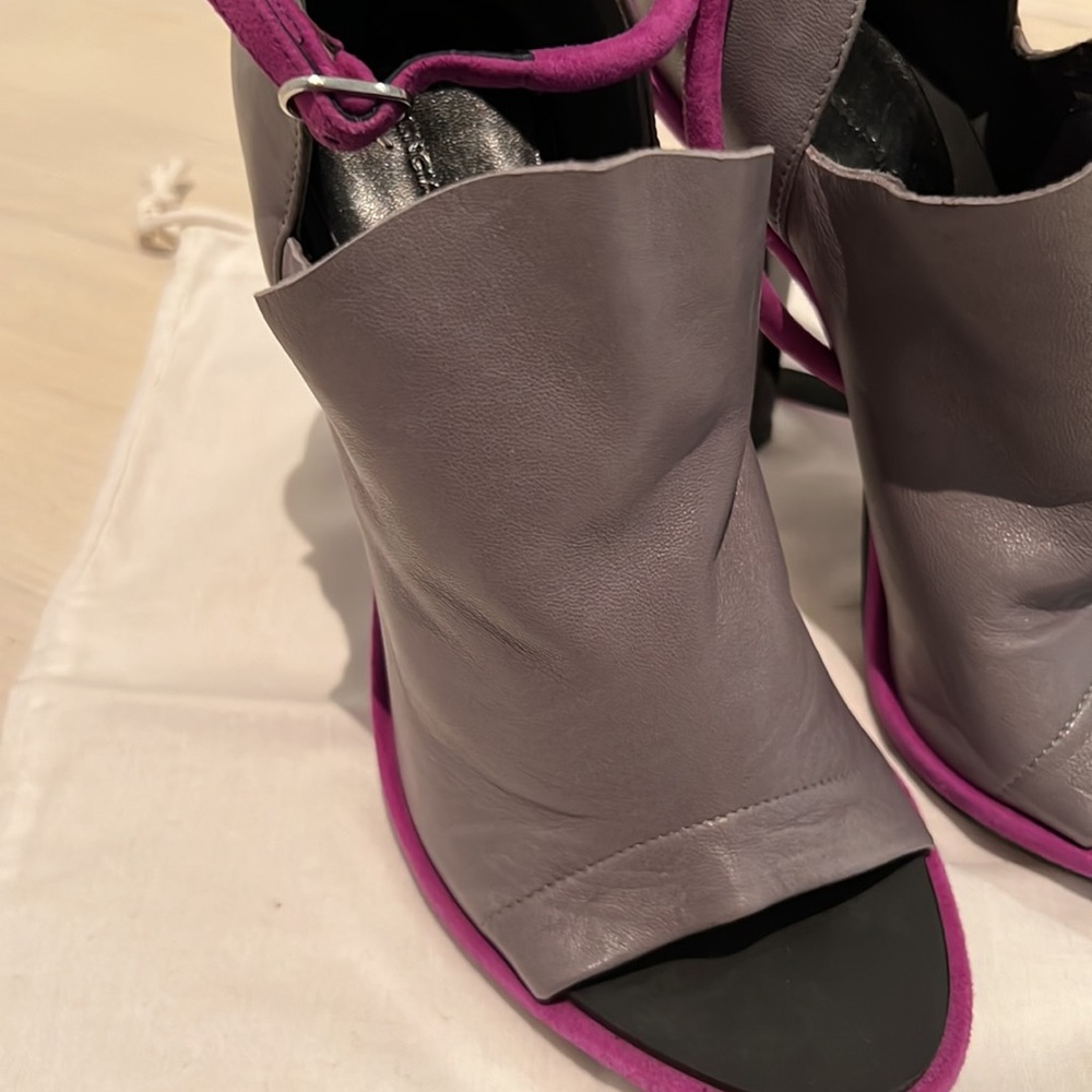 Balenciaga Gray/purple leather glove peep toe sling back heels - 37 (7)NEW - Picture 2 of 8